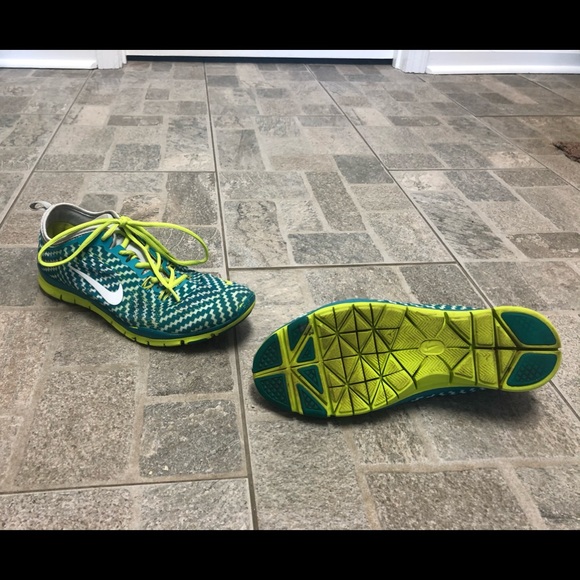 Nike Free Shoes - Picture 4 of 5